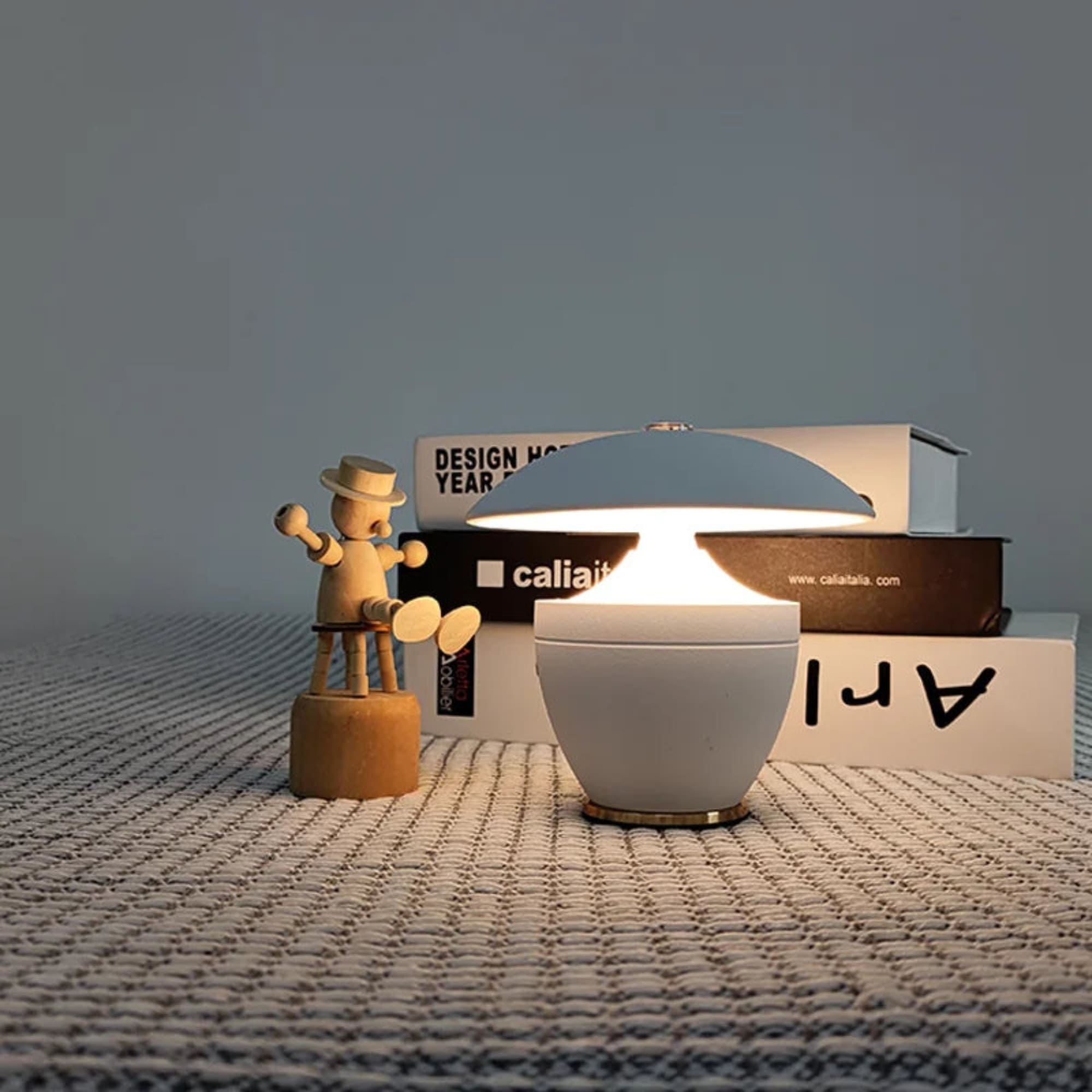 moderne-kabellose-led-tischlam-1-23rk8u