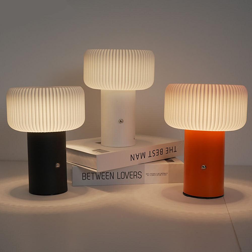 stimmungsvolle-tischlampe-mit--1-yyuv2f